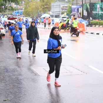 Runner Photo 7935626