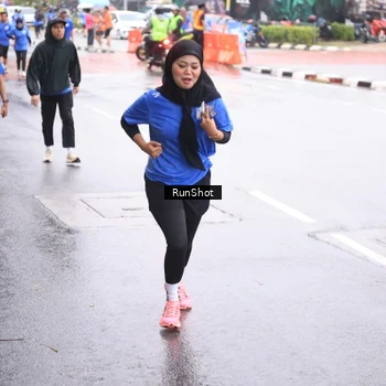 Runner Photo 7935637