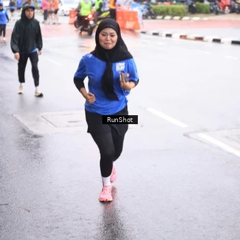 Runner Photo 7935640