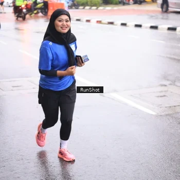 Runner Photo 7935642