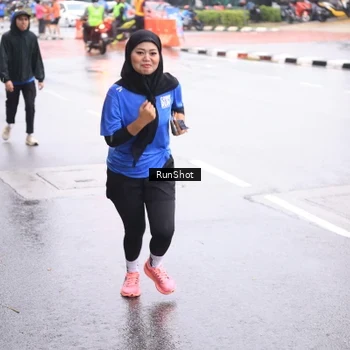 Runner Photo 7935643