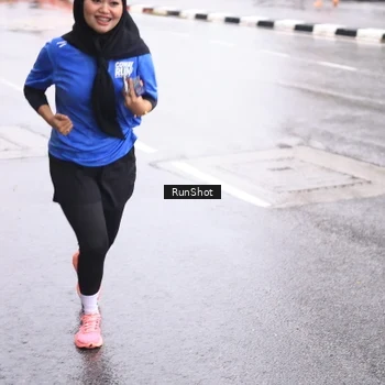 Runner Photo 7935647