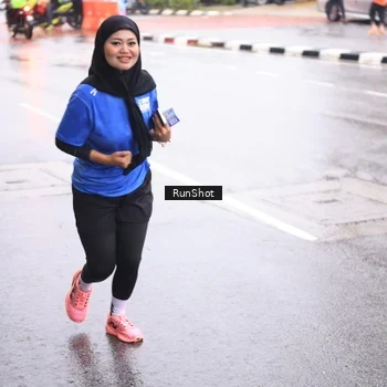 Runner Photo 7935651