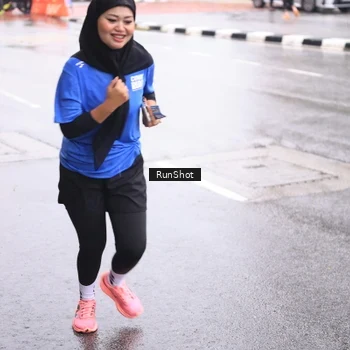 Runner Photo 7935652