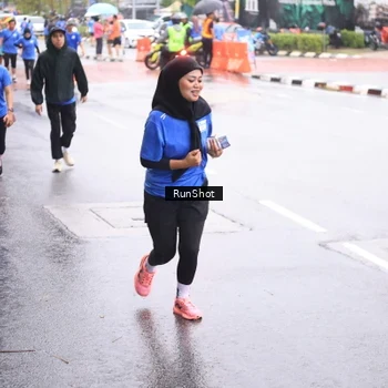 Runner Photo 7935653