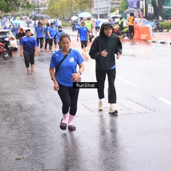 Runner Photo 7935654
