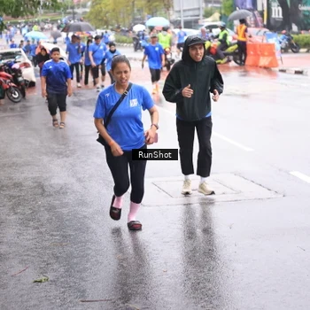 Runner Photo 7935655