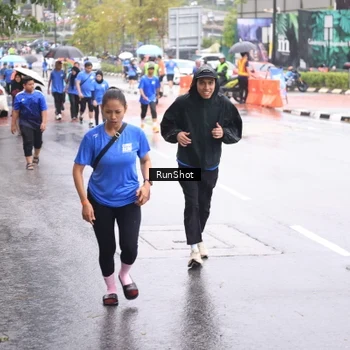 Runner Photo 7935658