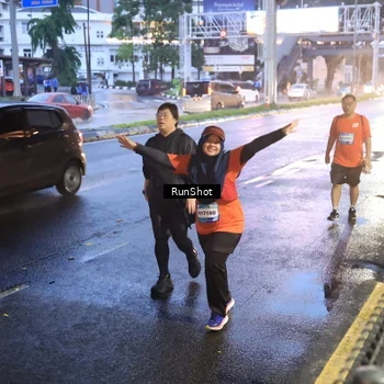 Runner Photo 7935664