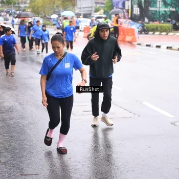 Runner Photo 7935665