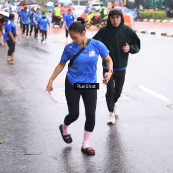 Runner Photo 7935670