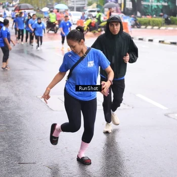 Runner Photo 7935671