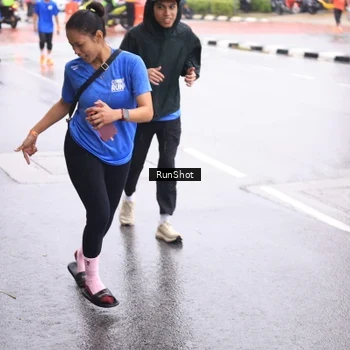 Runner Photo 7935674