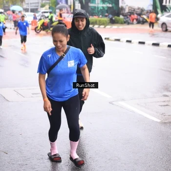 Runner Photo 7935679