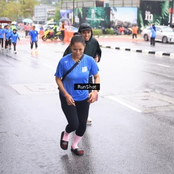 Runner Photo 7935680