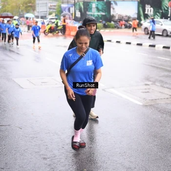 Runner Photo 7935683