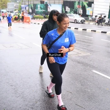 Runner Photo 7935690
