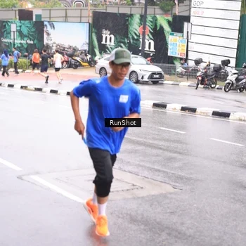 Runner Photo 7935712
