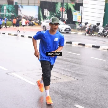 Runner Photo 7935713