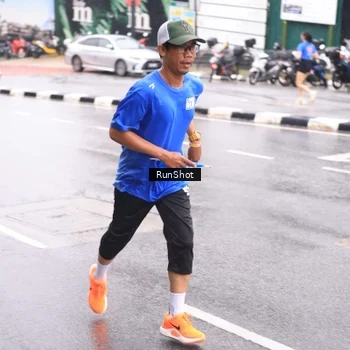 Runner Photo 7935720