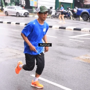 Runner Photo 7935722