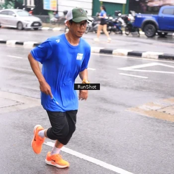 Runner Photo 7935723