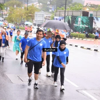 Runner Photo 7935725