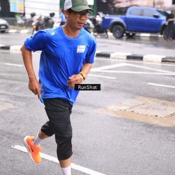 Runner Photo 7935729