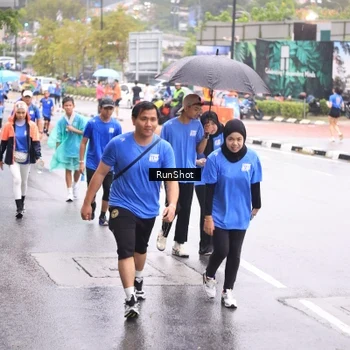Runner Photo 7935733