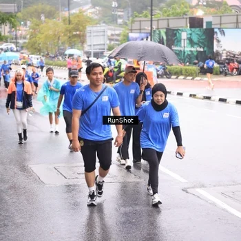 Runner Photo 7935734