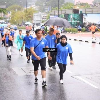 Runner Photo 7935735