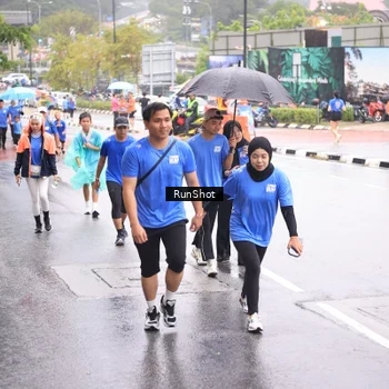 Runner Photo 7935736