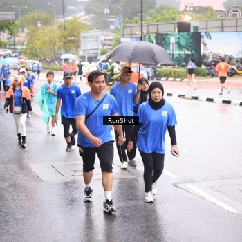 Runner Photo 7935737