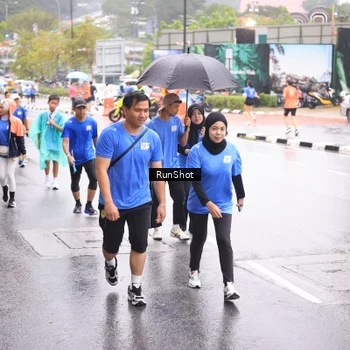 Runner Photo 7935739
