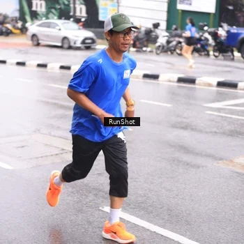 Runner Photo 7935740