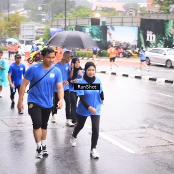 Runner Photo 7935744