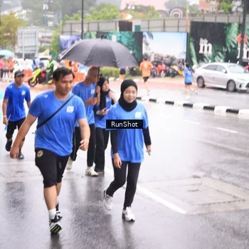 Runner Photo 7935745