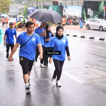Runner Photo 7935746