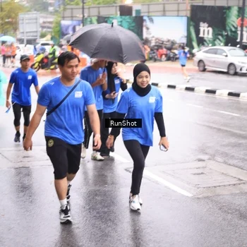 Runner Photo 7935747