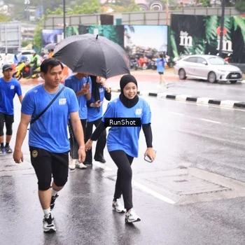Runner Photo 7935749