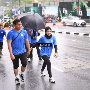 Runner Photo 7935750