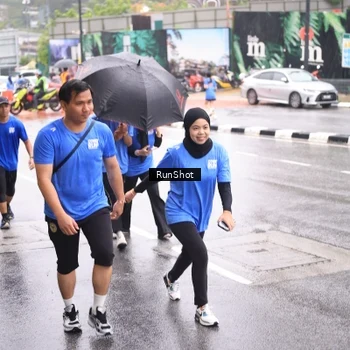 Runner Photo 7935753