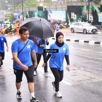 Runner Photo 7935755