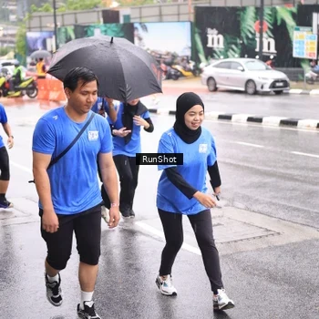 Runner Photo 7935758