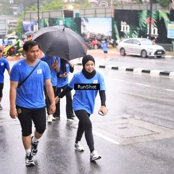 Runner Photo 7935762