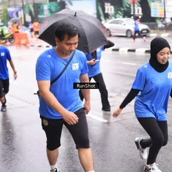 Runner Photo 7935767