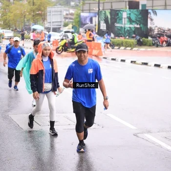 Runner Photo 7935783