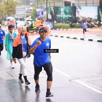 Runner Photo 7935784