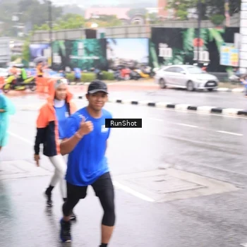 Runner Photo 7935793