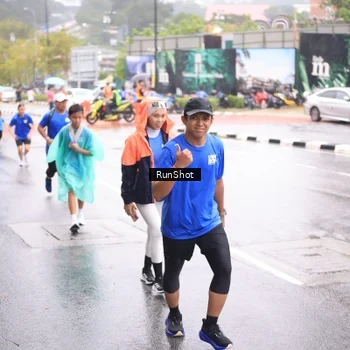 Runner Photo 7935796